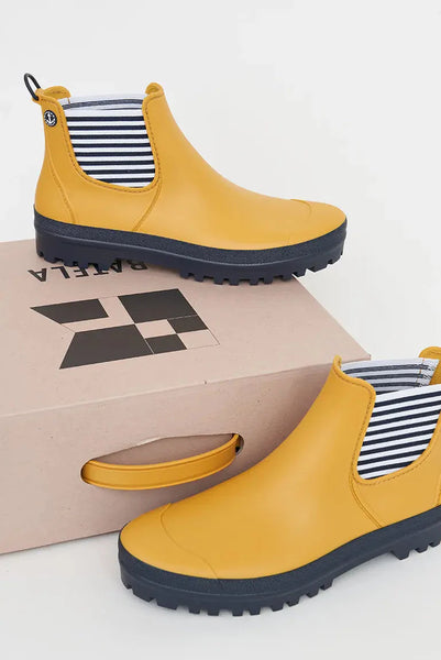 Short Waterproof Boots