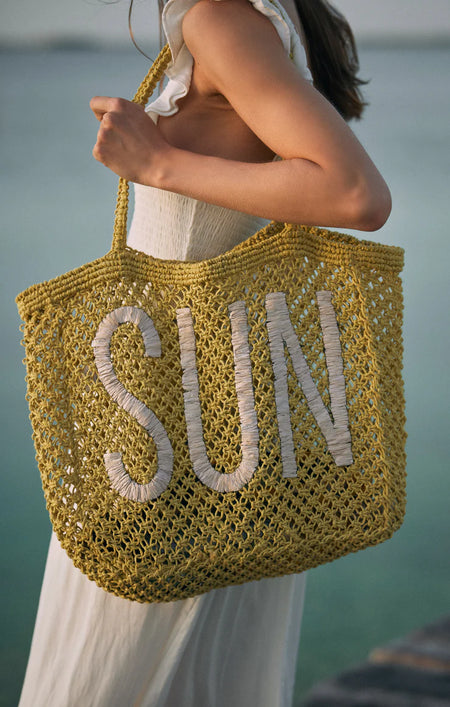 BEACH TOTE