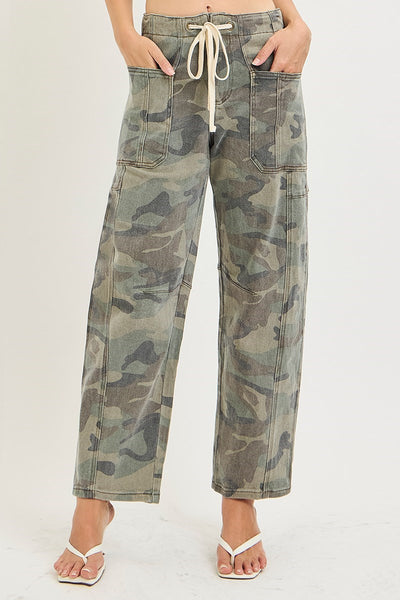 SLOUCHY CROP BARREL CAMO PANTS
